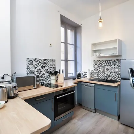 N1 Des Etudes Cosy Duplex Netflix Balcon Conciergeriedamecarcas شقة *