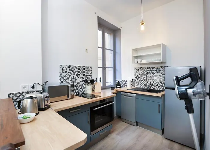 N1 Des Etudes Cosy Duplex Netflix Balcon Conciergeriedamecarcas Lejlighed *